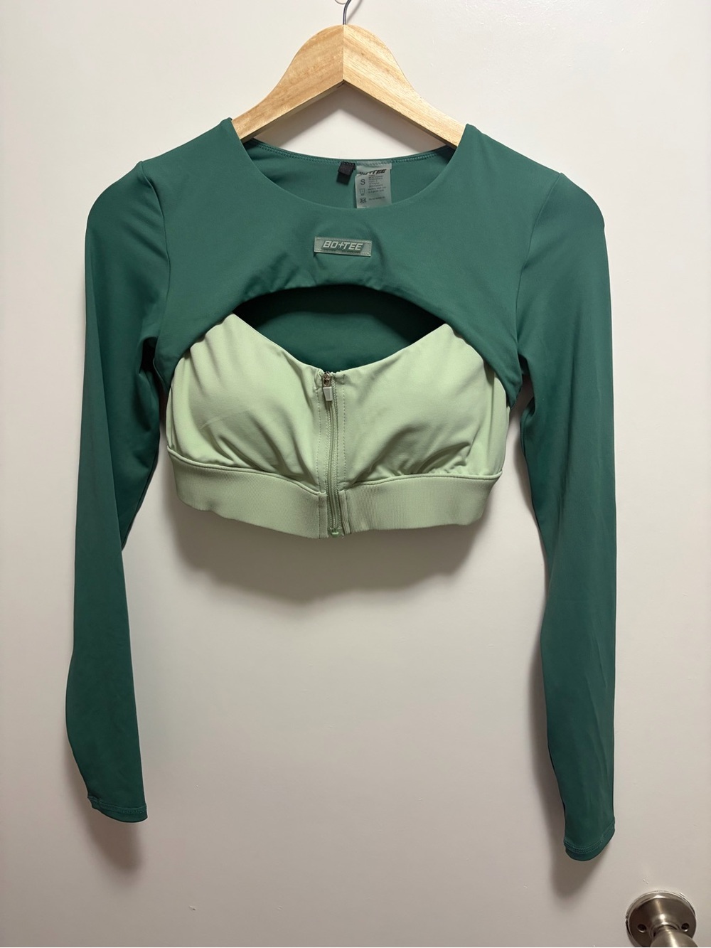 Bo+tee Workout Crop Top Green Women’s Size Small